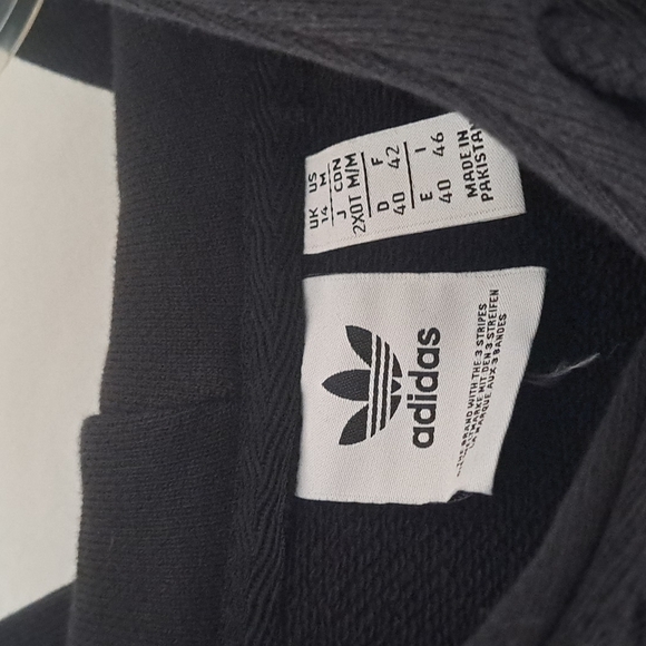 Adidas cropped hoodie new size Medium - Picture 5 of 5